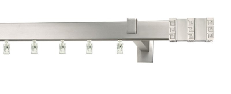 Hranatá garnýž Aveno Rotello v chromu, profil 31×13 mm. Odolná hliníková konstrukce s možností montáže na stěnu nebo strop.