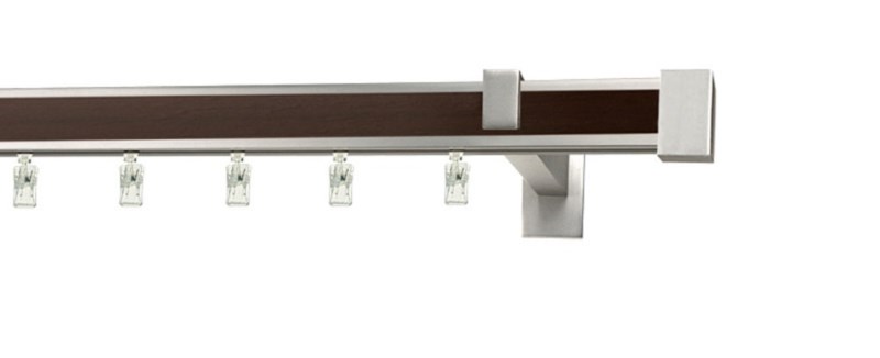 Hranatá garnýž Aveno Loreto, provedení wenge s chromem. Profil 31×13 mm, montáž na stěnu nebo strop. Hliníková konstrukce.