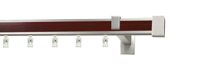 Hranatá garnýž Aveno Loreto v provedení mahagon s chromovanými prvky. Hliníkový profil 31×13 mm. Montáž na stěnu i strop.