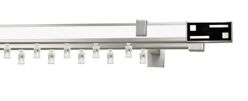 Hranatá dvouřadá garnýž Aveno Aster v bílé barvě. Profil 31×13 mm, montáž na strop nebo zeď. Včetně upevňovacího materiálu.