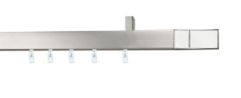 Bílá jednořadá garnýž Aveno Croco z hliníku. Rozměr profilu 31×13 mm, instalace na strop nebo stěnu. Odolná galvanická úprava.
